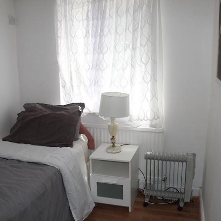 Grey Double Bedroom London Kültér fotó